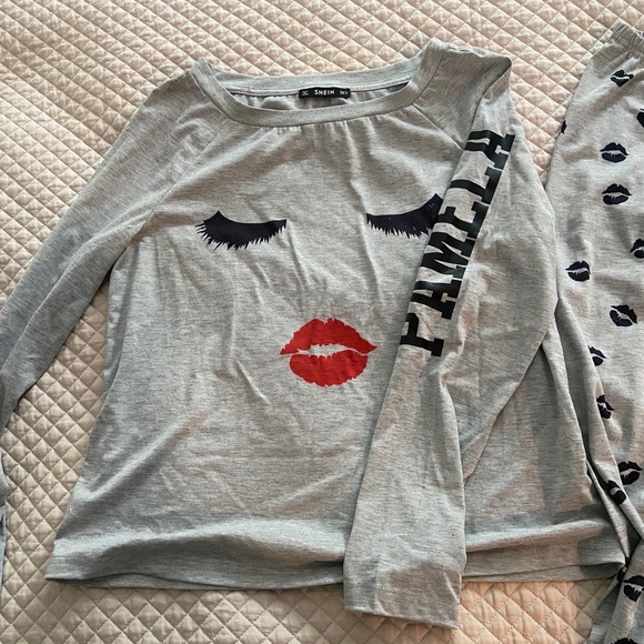 Lips pajamas - Picture 4 of 4